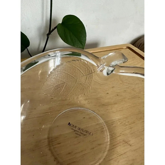Home Beautiful Apple glass bowl - Picture 6 of 7